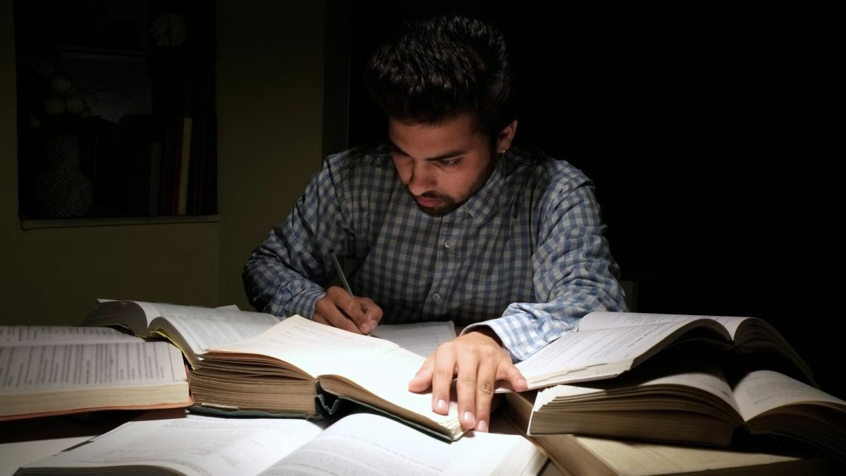 چگونه مباحث مقررات ملی ساختمان را برای آزمون نظام مهندسی به‌صورت هدفمند مطالعه کنیم؟